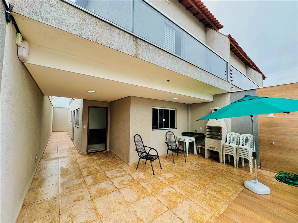 Casa, 4 quartos, 115 m² - Foto 1
