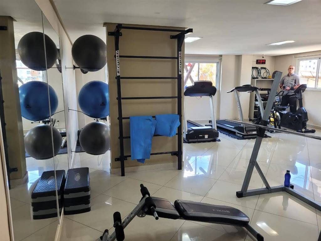 Apartamento, 3 quartos, 136 m² - Foto 2