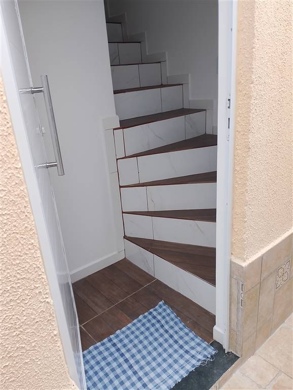 Casa à venda com 2 quartos, 58m² - Foto 4